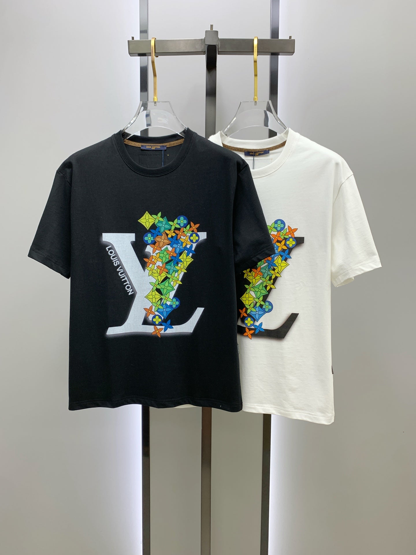 LV Cotton short-sleeved T-shirt in Classic Logo