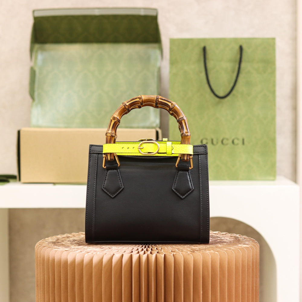 Petit sac fourre-tout Diana de Gucc ! en cuir noir