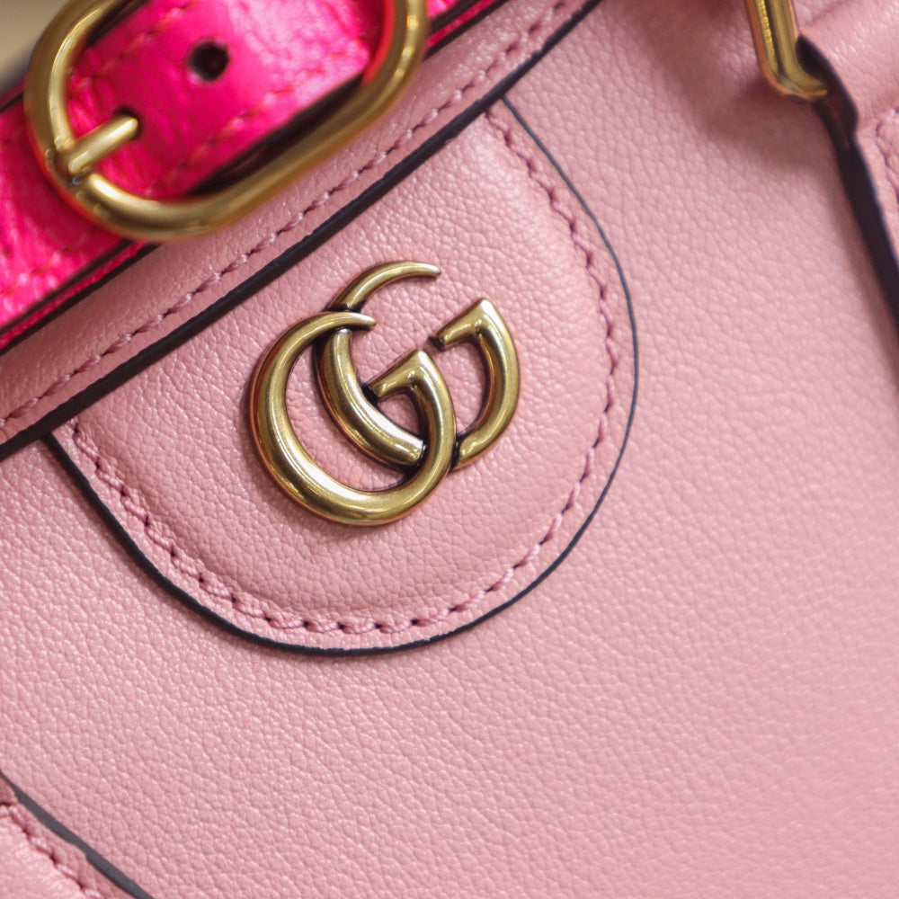 Petit sac fourre-tout Diana de Gucc ! en cuir rose thé