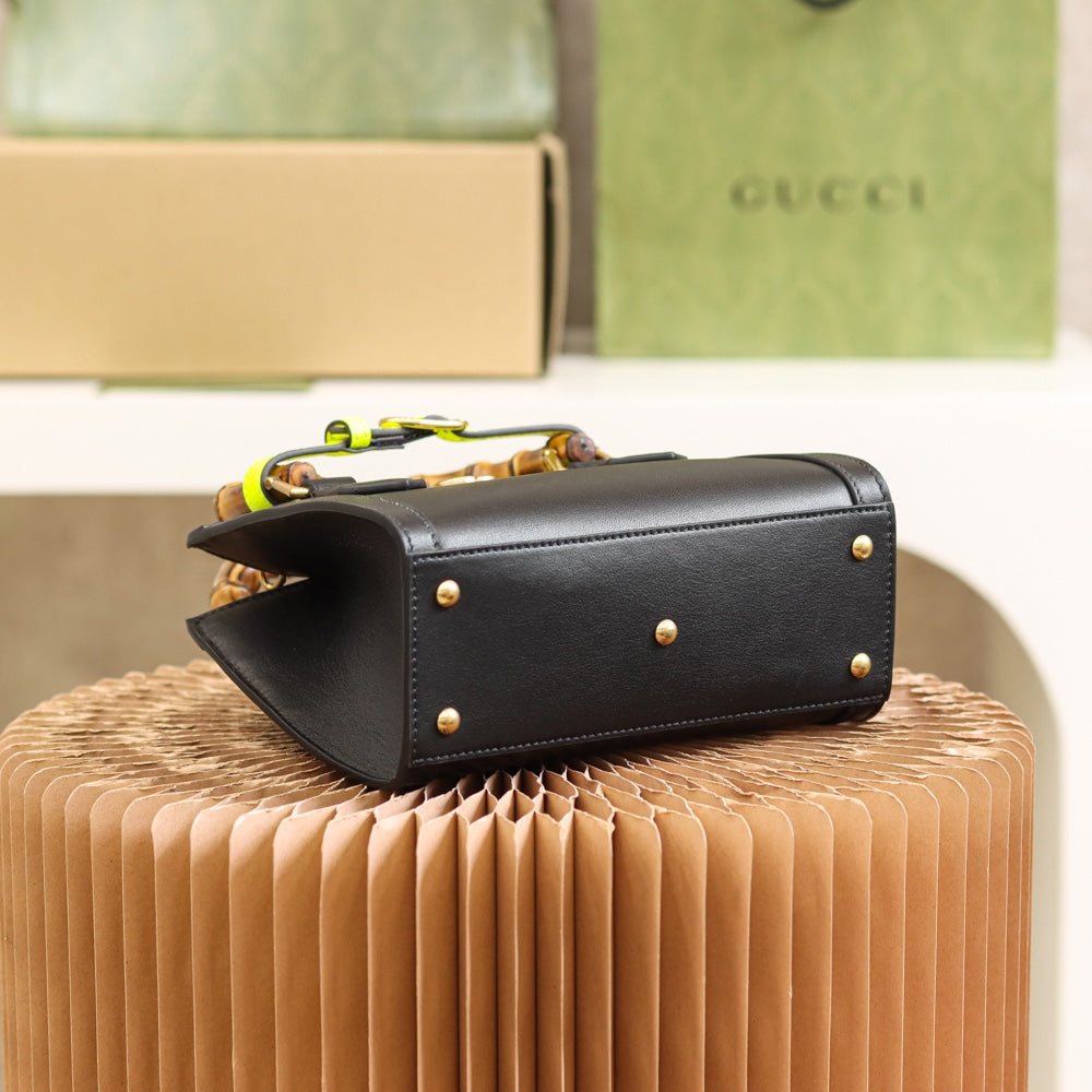 Petit sac fourre-tout Diana de Gucc ! en cuir noir