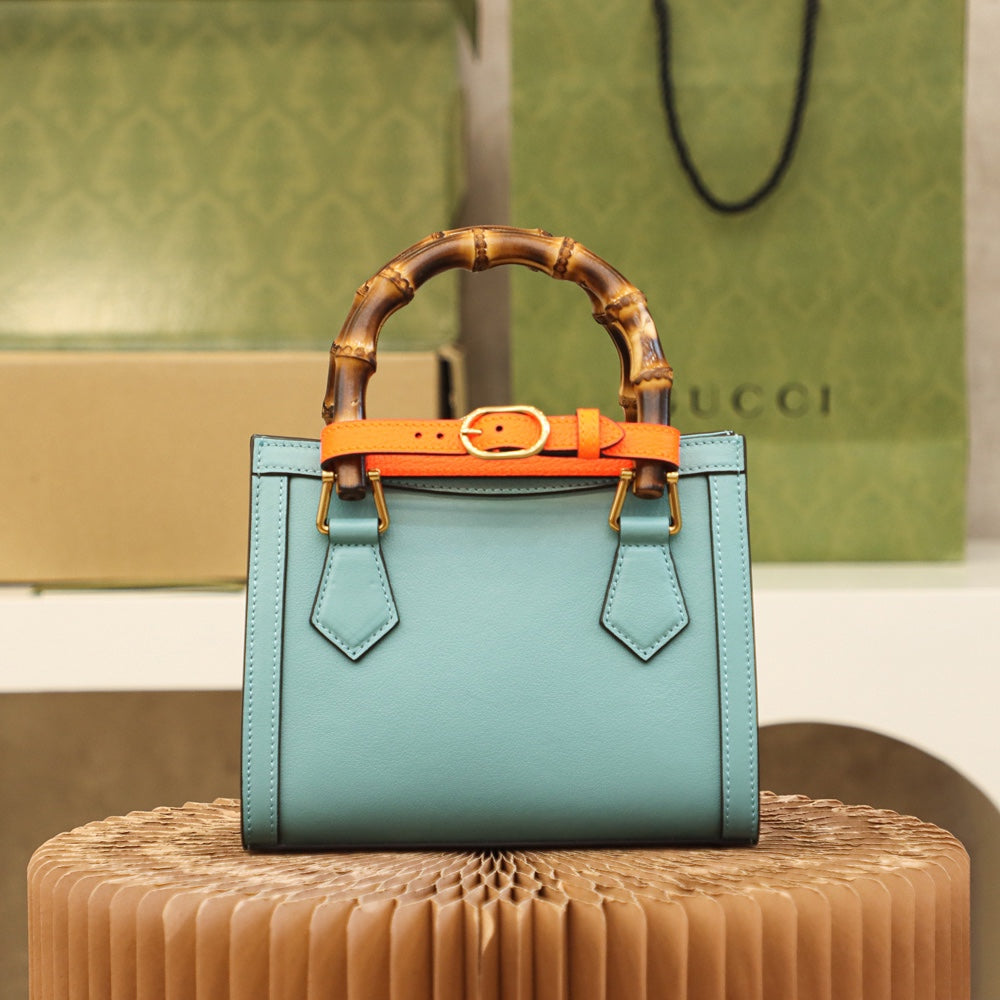Petit sac fourre-tout Diana de Gucc ! en cuir bleu ciel foncé