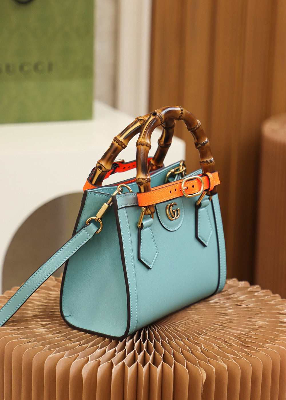Petit sac fourre-tout Diana de Gucc ! en cuir bleu ciel foncé