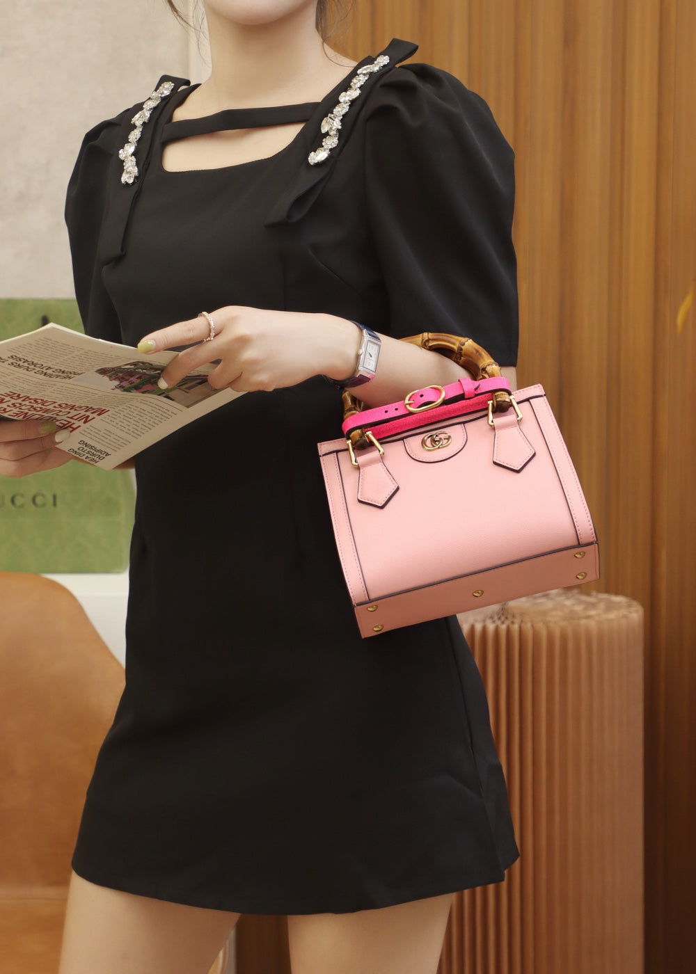 Petit sac fourre-tout Diana de Gucc ! en cuir rose thé