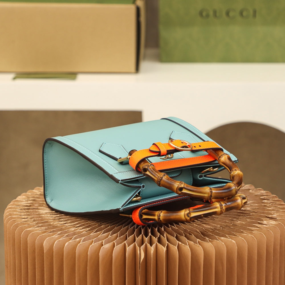 Petit sac fourre-tout Diana de Gucc ! en cuir bleu ciel foncé