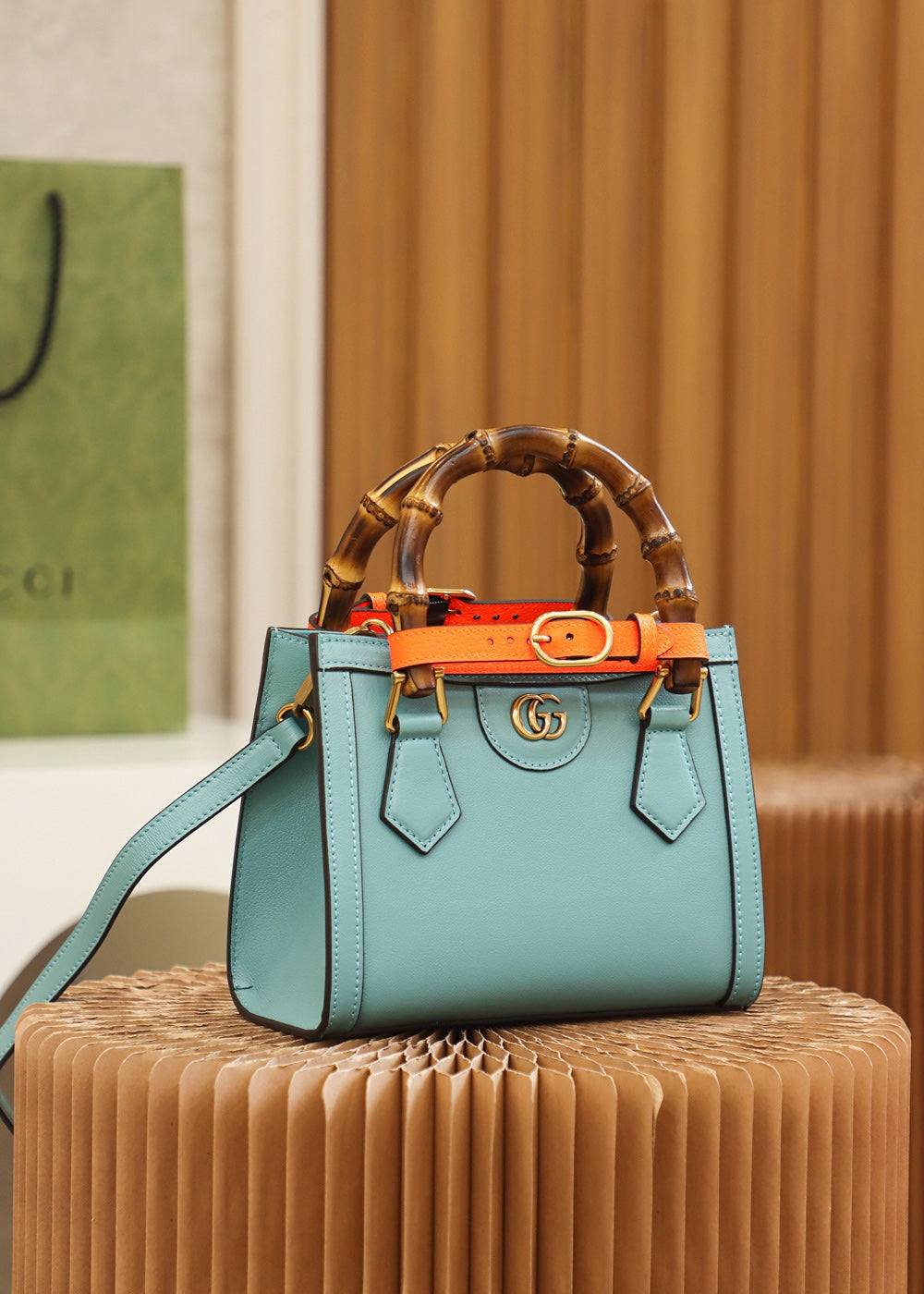 Petit sac fourre-tout Diana de Gucc ! en cuir bleu ciel foncé