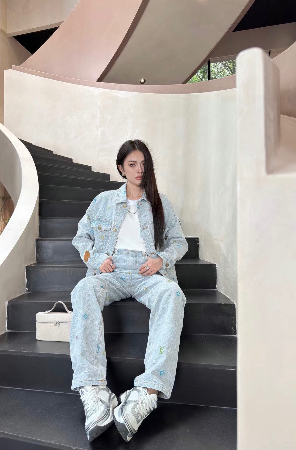 Women's jeans
