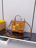 حقيبة تسوق صغيرة من MCM Toni Shopper