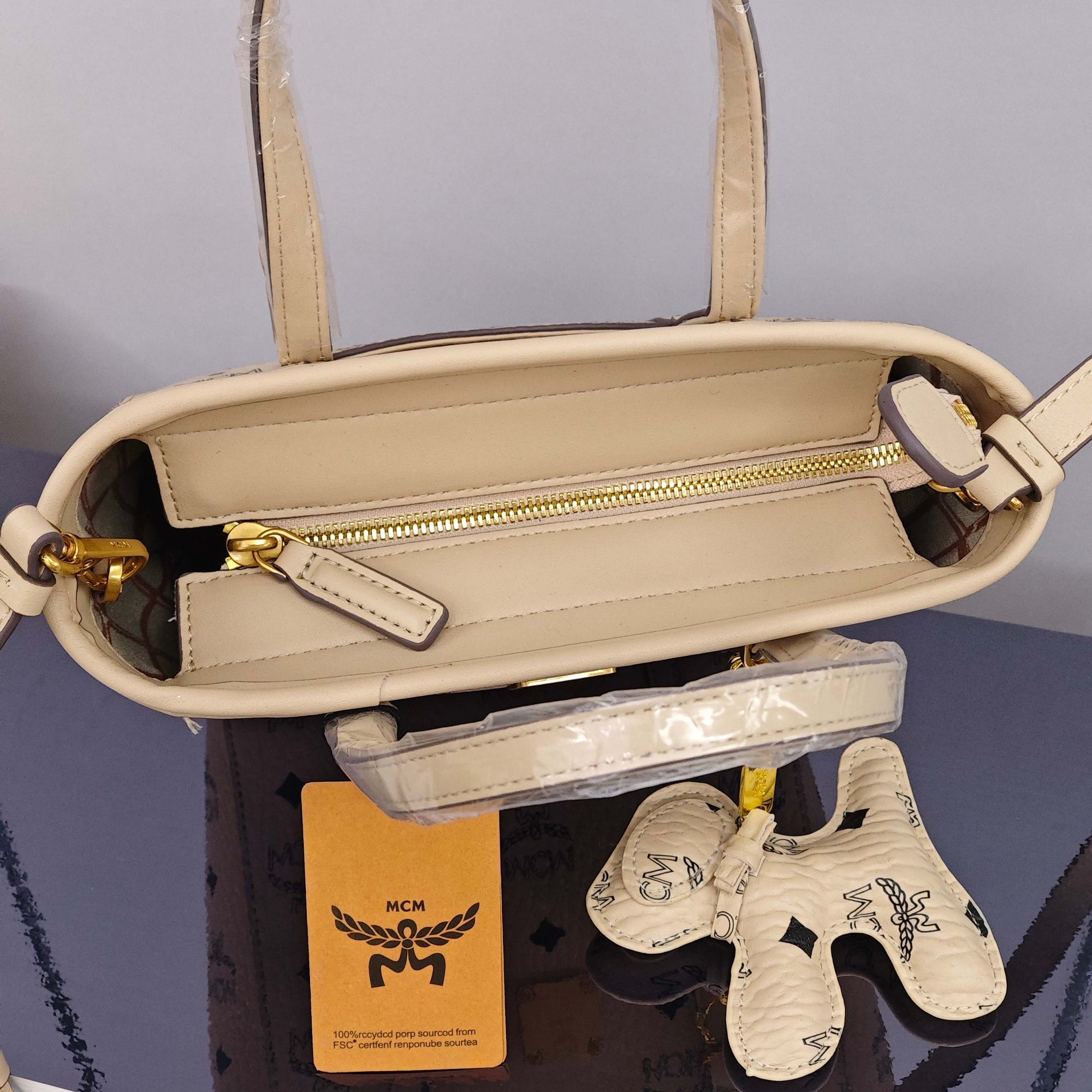 حقيبة تسوق صغيرة من MCM Toni Shopper