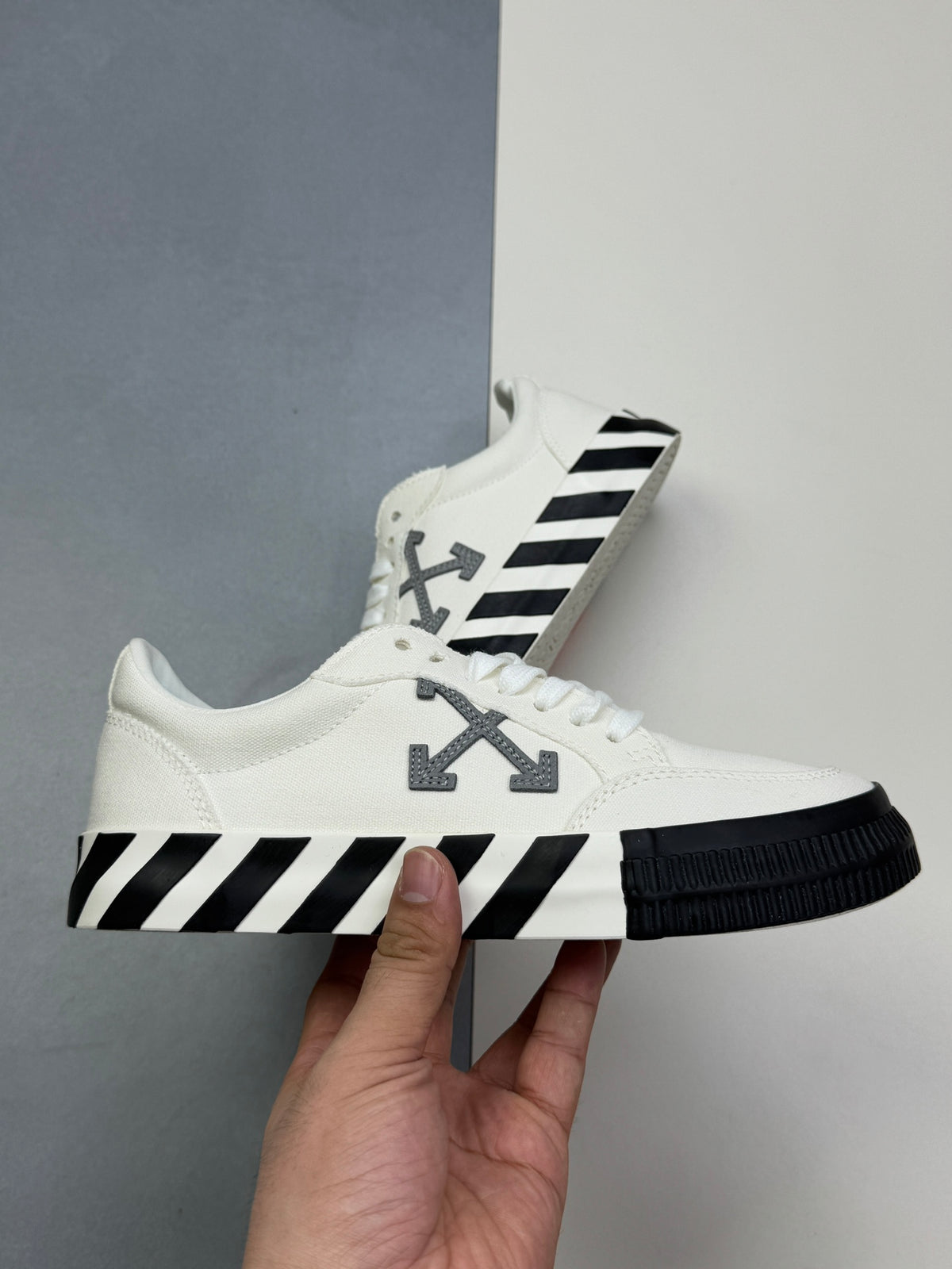 Off-Whit! c/o Virgil Abloh