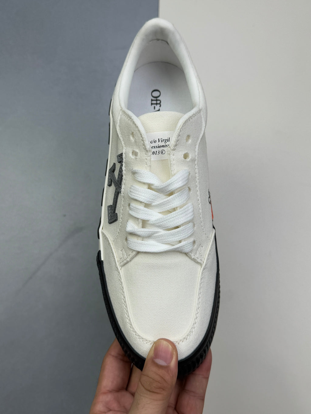 Off-Whit! c/o Virgil Abloh