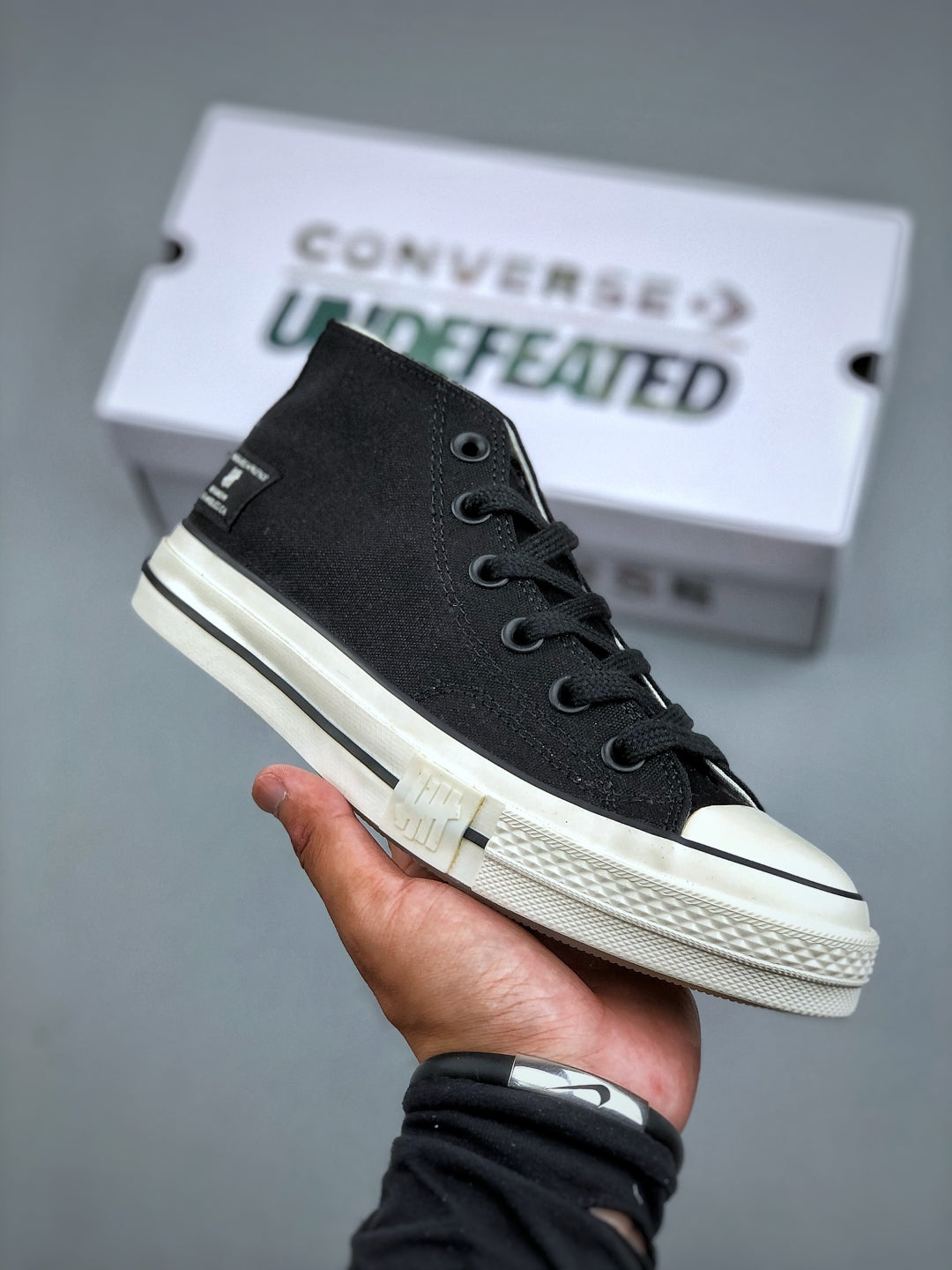 Convers! X Undefeated Chuck 70 Mid Sneakers