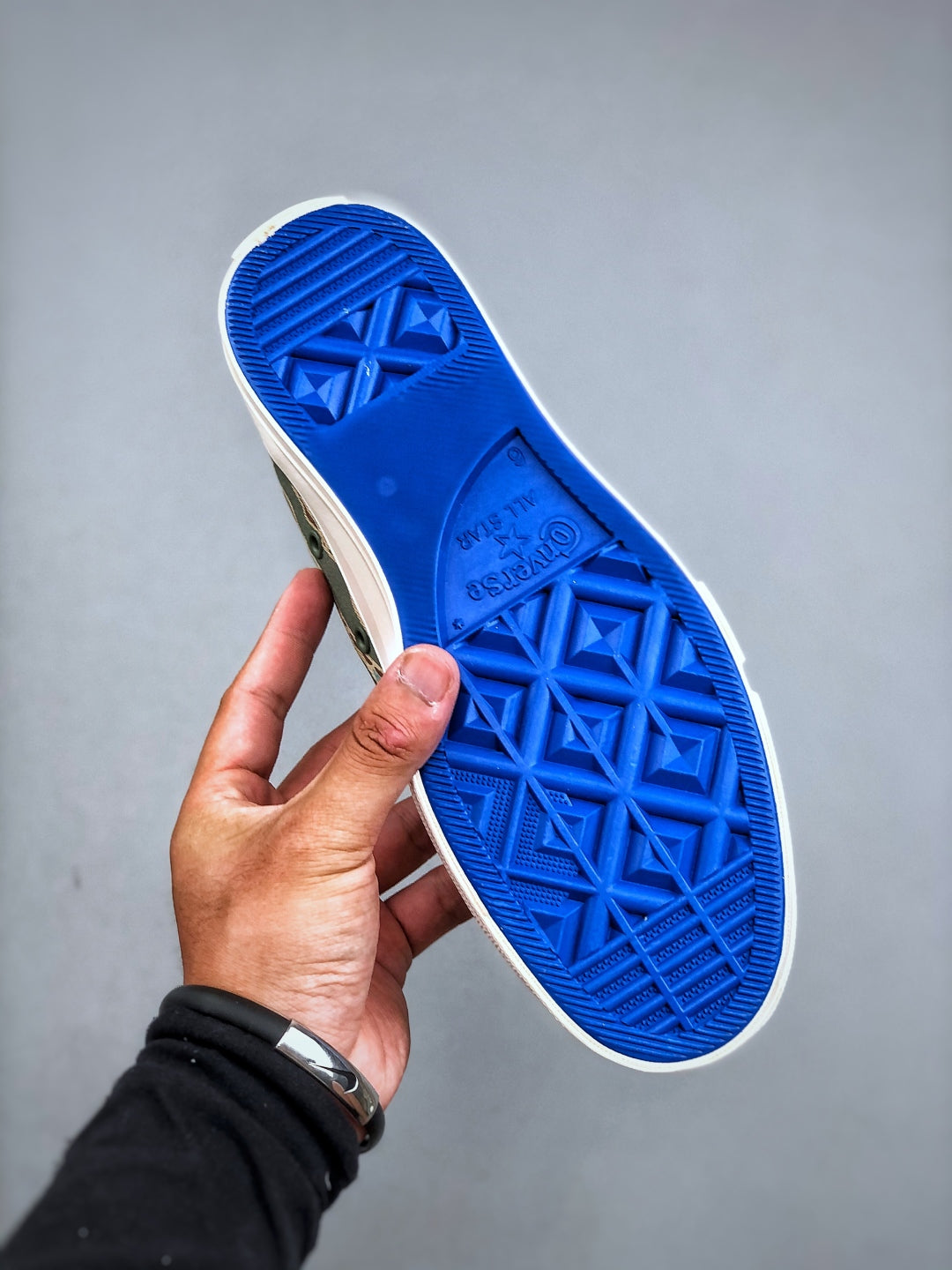 Convers! X Undefeated Chuck 70 Mid Sneakers