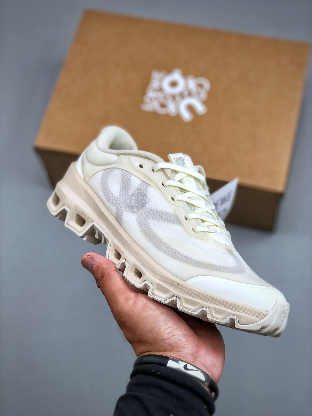 Loew! x OnCloudventu! 2.0 sneaker
