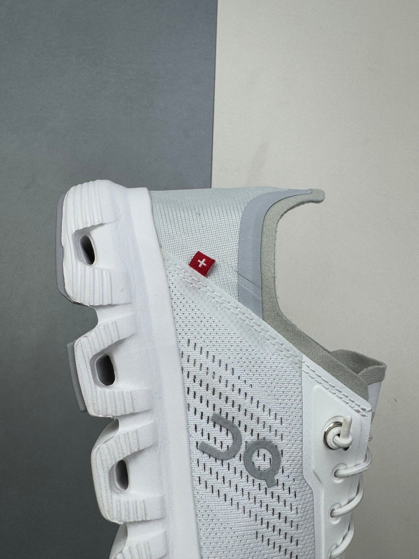 On Clou! 6 Push Sneaker