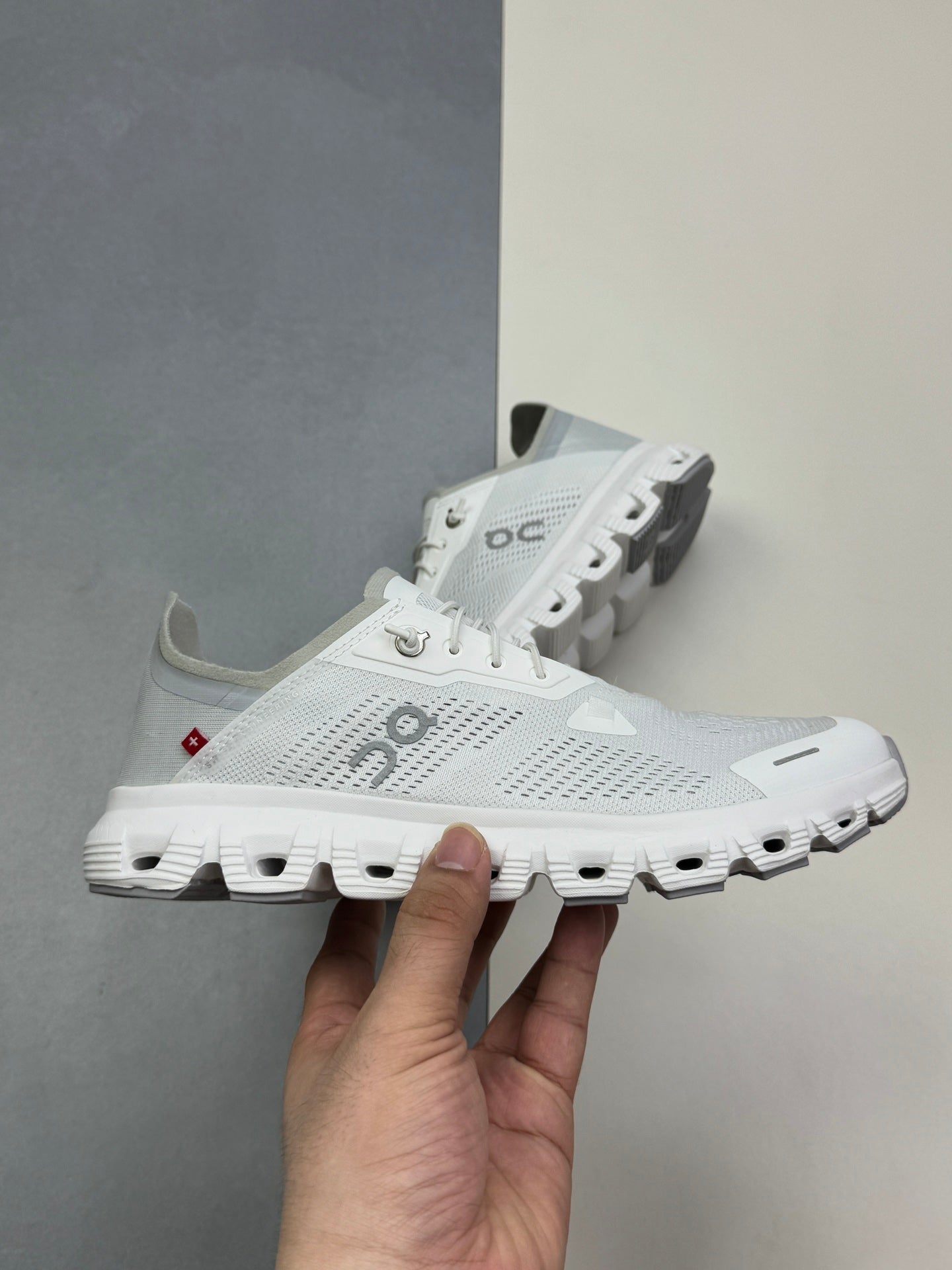 On Clou! 6 Push Sneaker