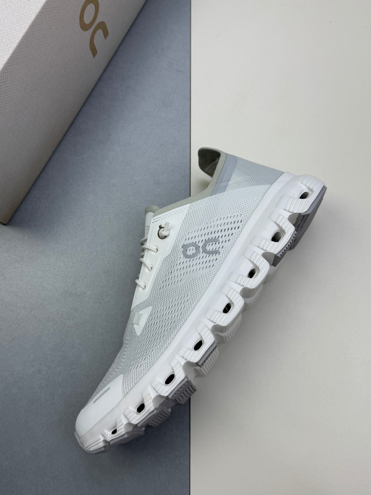 On Clou! 6 Push Sneaker