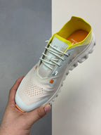 On Clou! 6 Push Sneaker