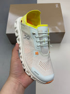 On Clou! 6 Push Sneaker