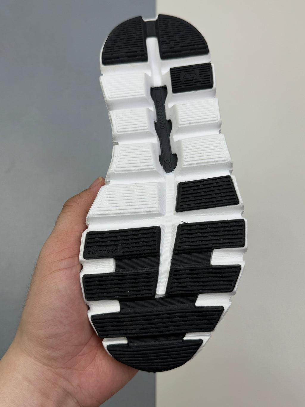 Sur Clou! 6 Push Sneaker