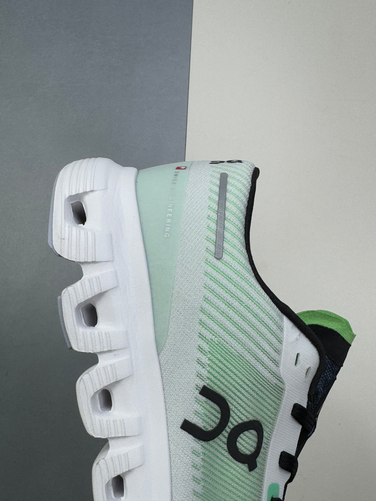 On Clou! 6 Push Sneaker
