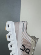 On Clou! 6 Push Sneaker