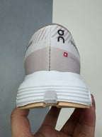 On Clou! 6 Push Sneaker