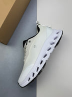 On Runni! x Loew! Cloudtilt 2.0 sneaker
