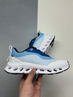 On Runni! x Loew! Cloudtilt 2.0 sneaker