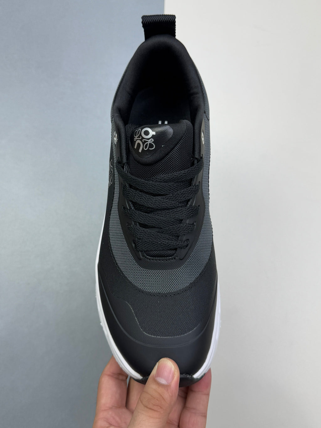 On Runni! x Loew! Cloudtilt 2.0 sneaker