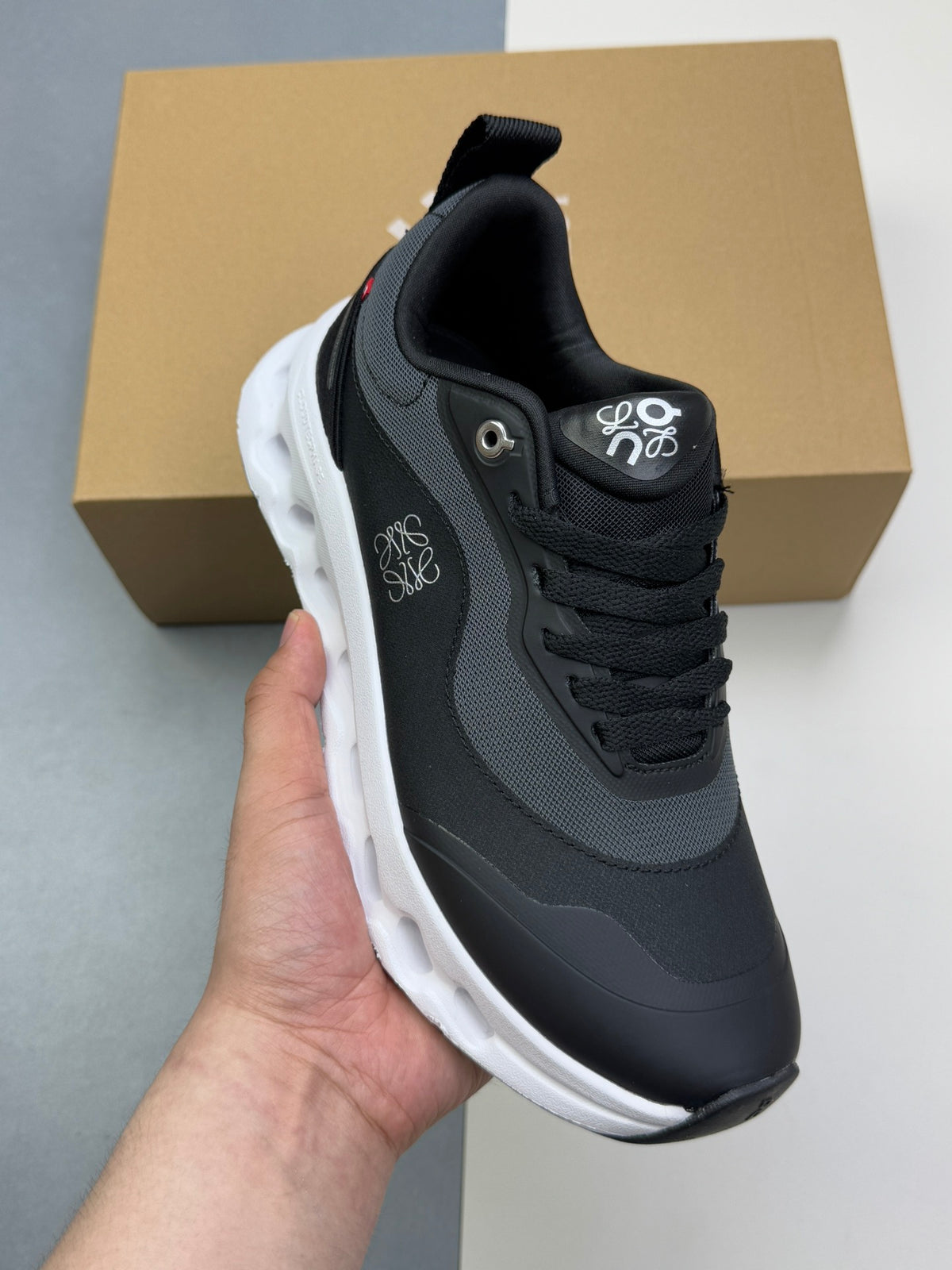 On Runni! x Loew! Cloudtilt 2.0 sneaker