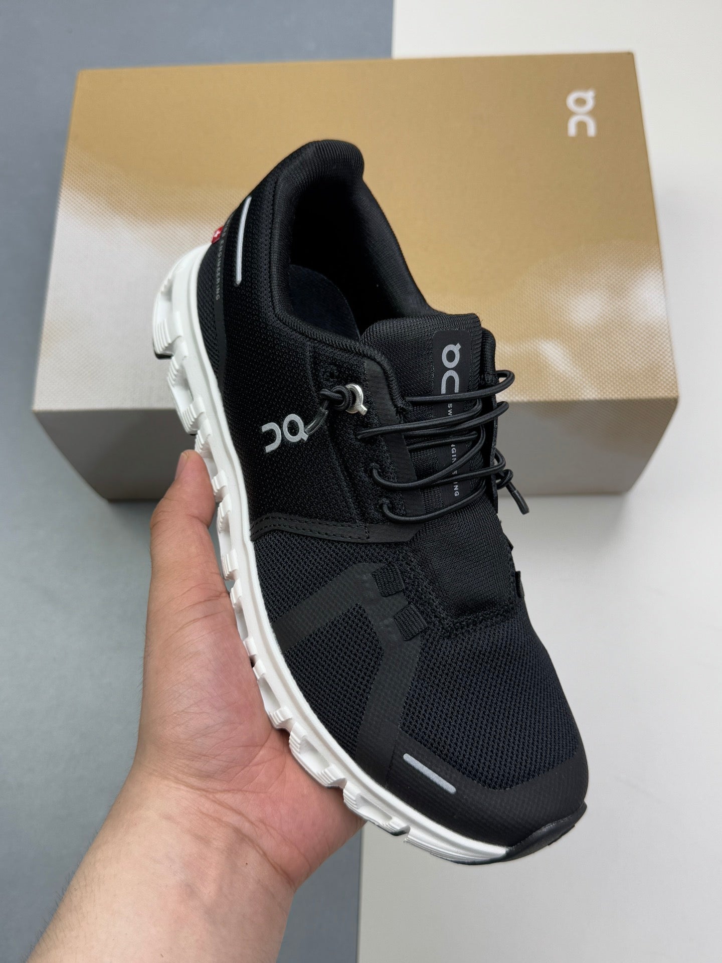 On Clou! 6 Push Sneaker