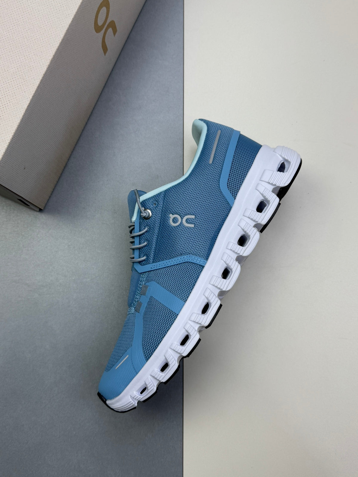 On Clou! 6 Push Sneaker