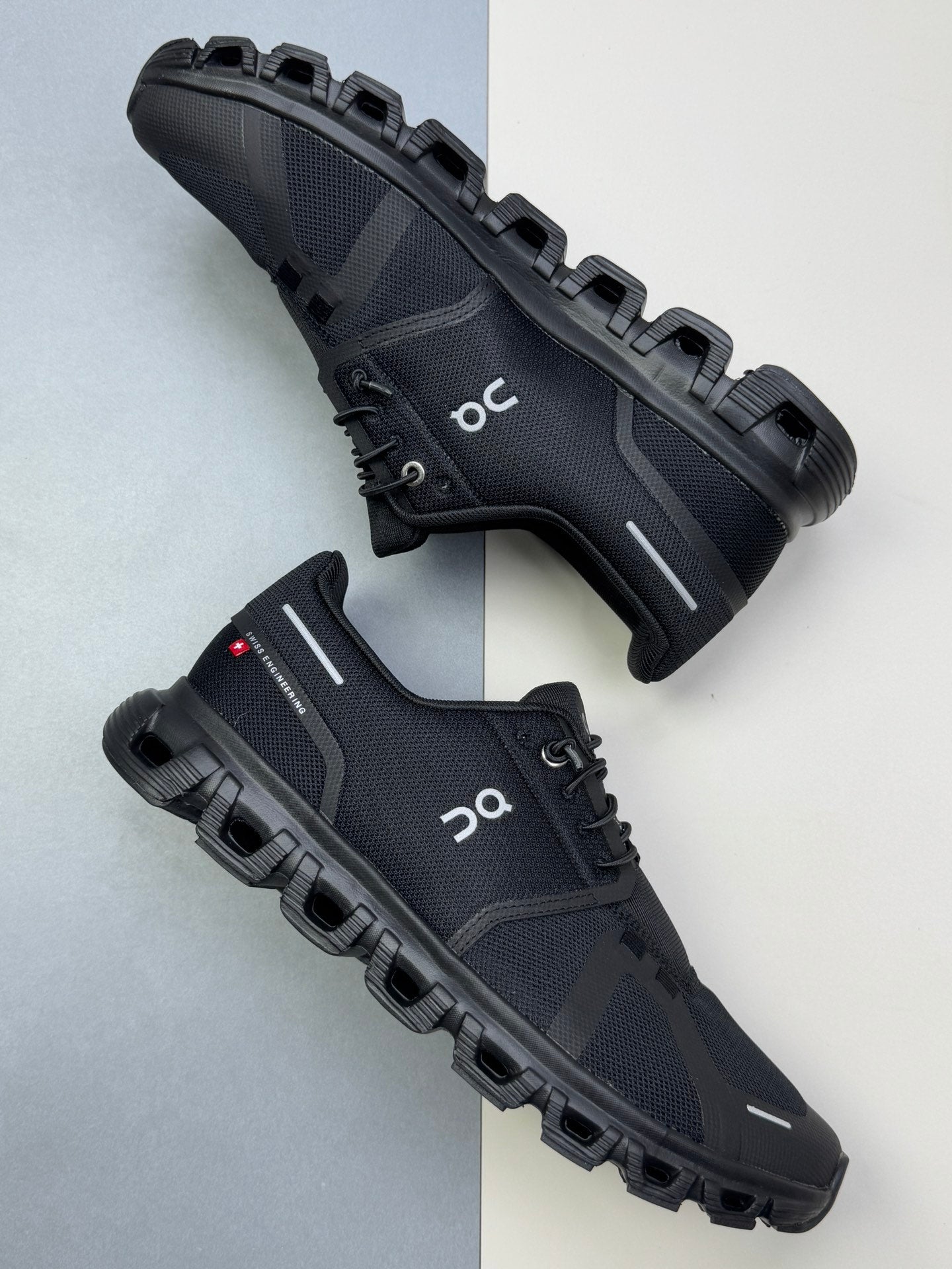On Clou! 6 Push Sneaker