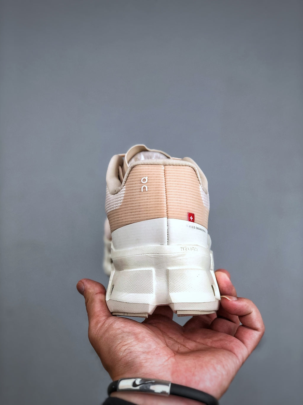 ON Cloudmonst! Void Sneaker