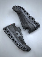 ON Cloudmonst! Void Sneaker