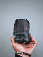 ON Cloudmonst! Void Sneaker