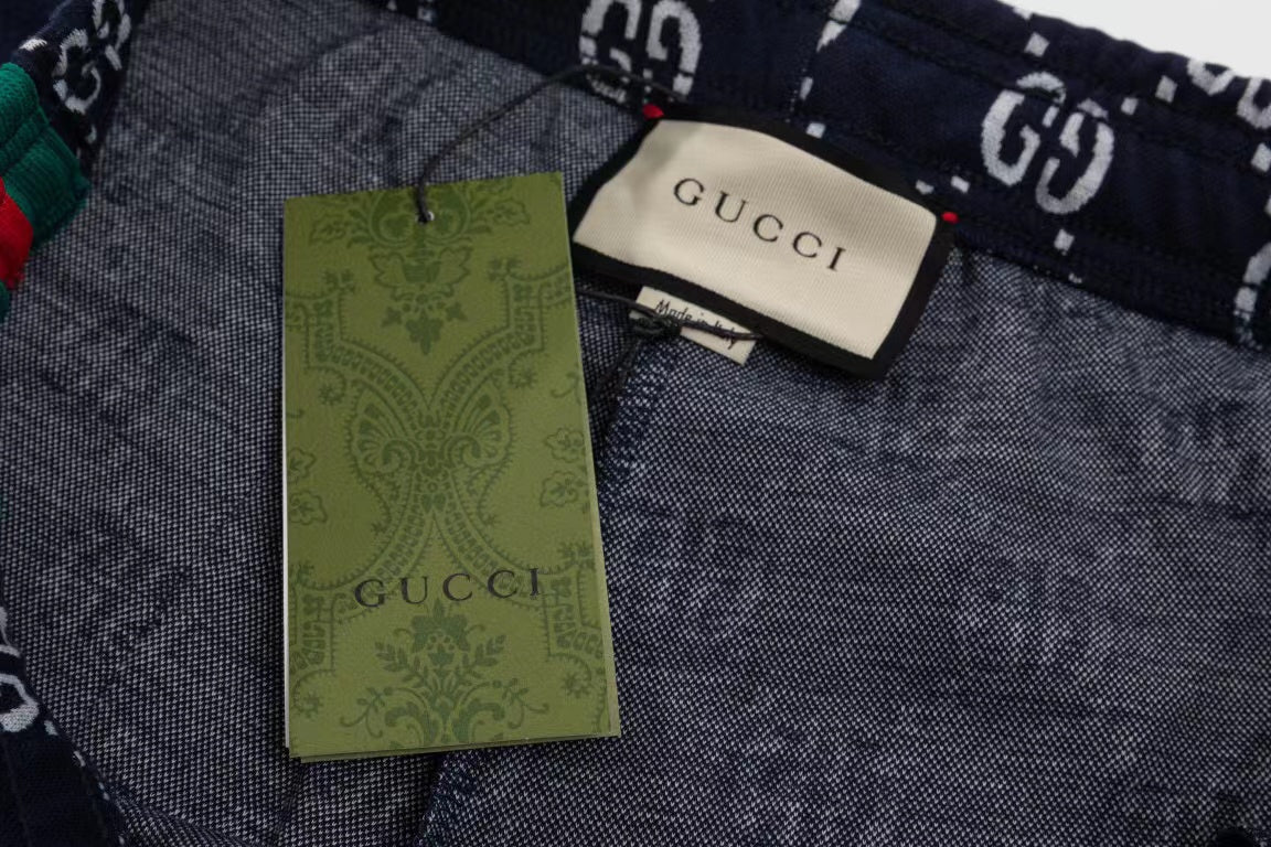 Short Gucc! G Logo