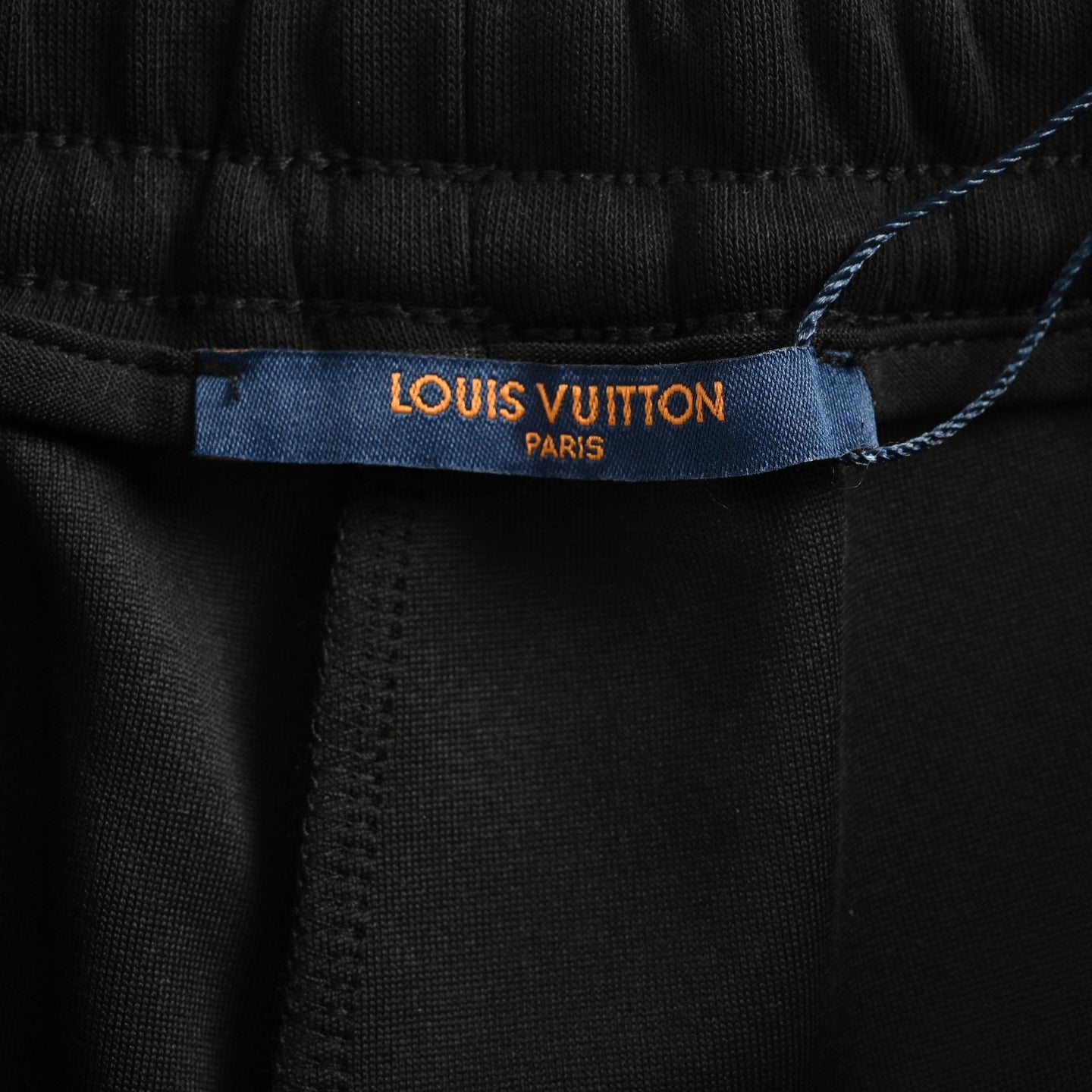 LV Logo Short