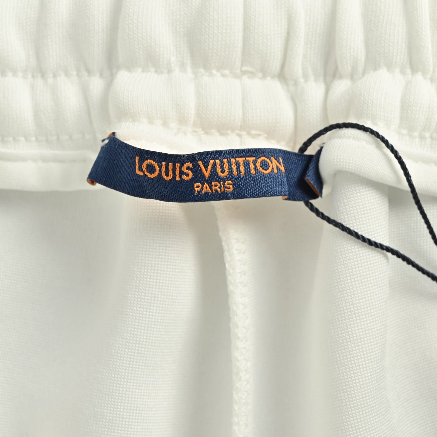 LV Logo Short