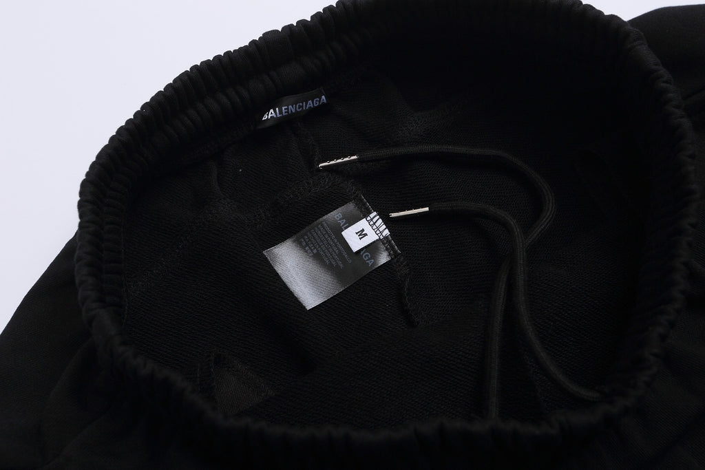شورت بشعار Balenciag!