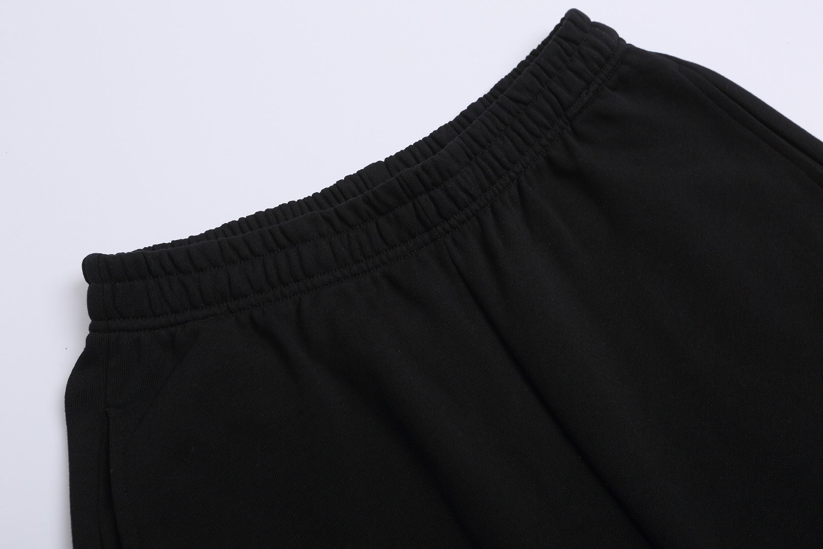 شورت بشعار Balenciag!