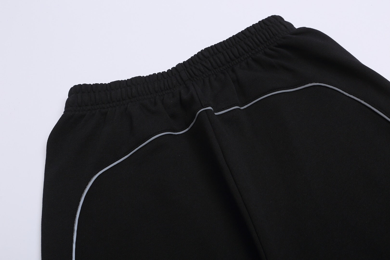 شورت بشعار Balenciag!
