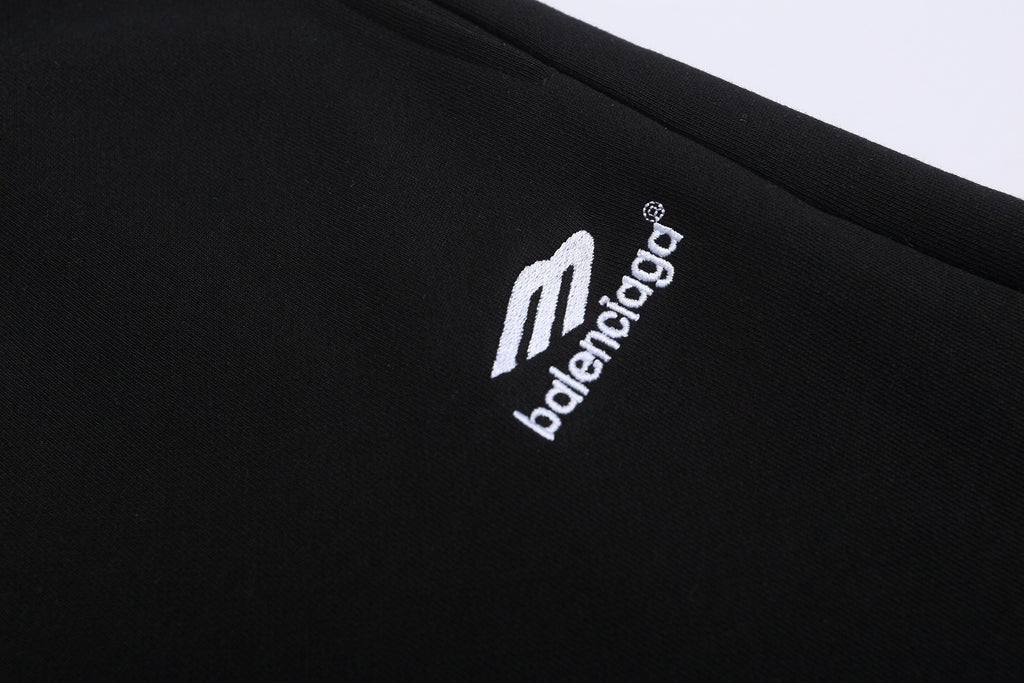 شورت بشعار Balenciag!