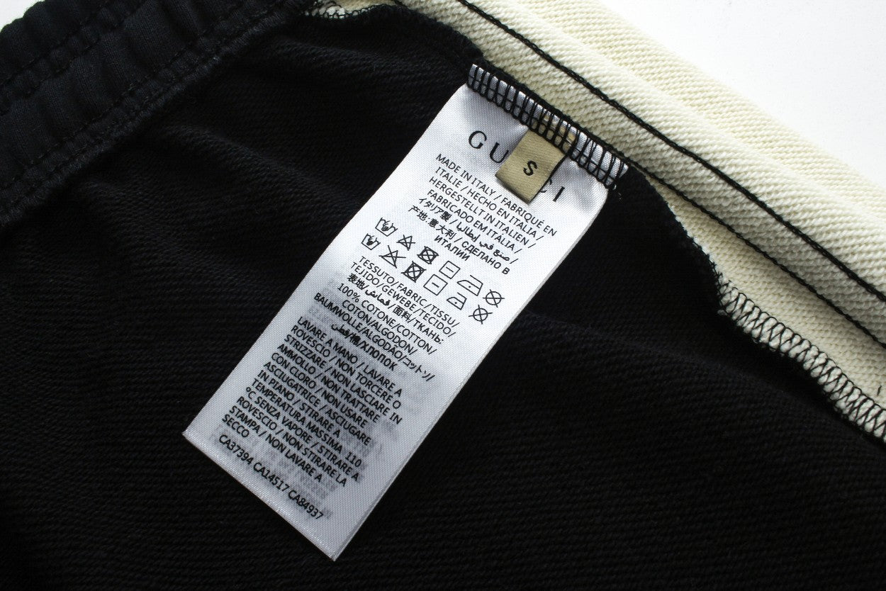 Short Gucc! G Logo