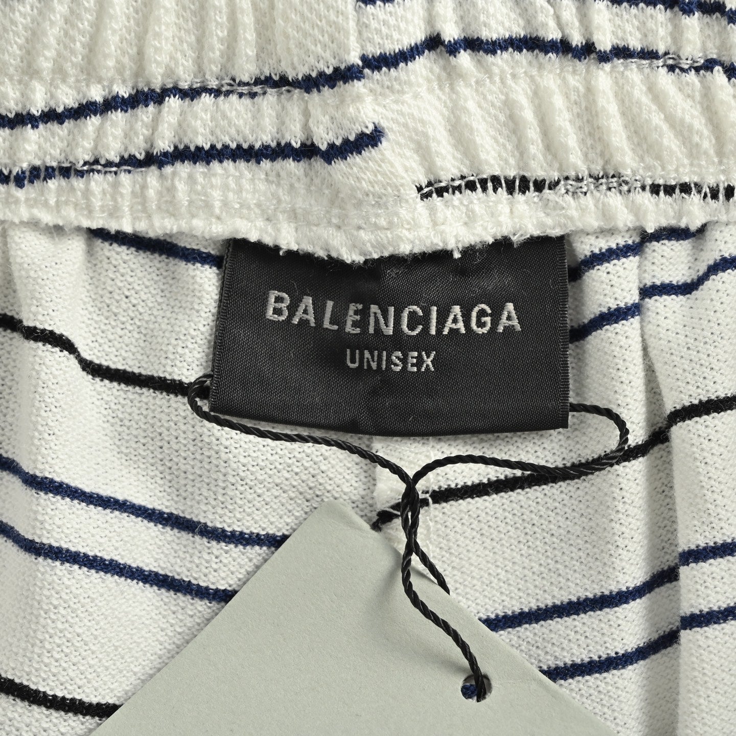 Short Balenciaga avec logo