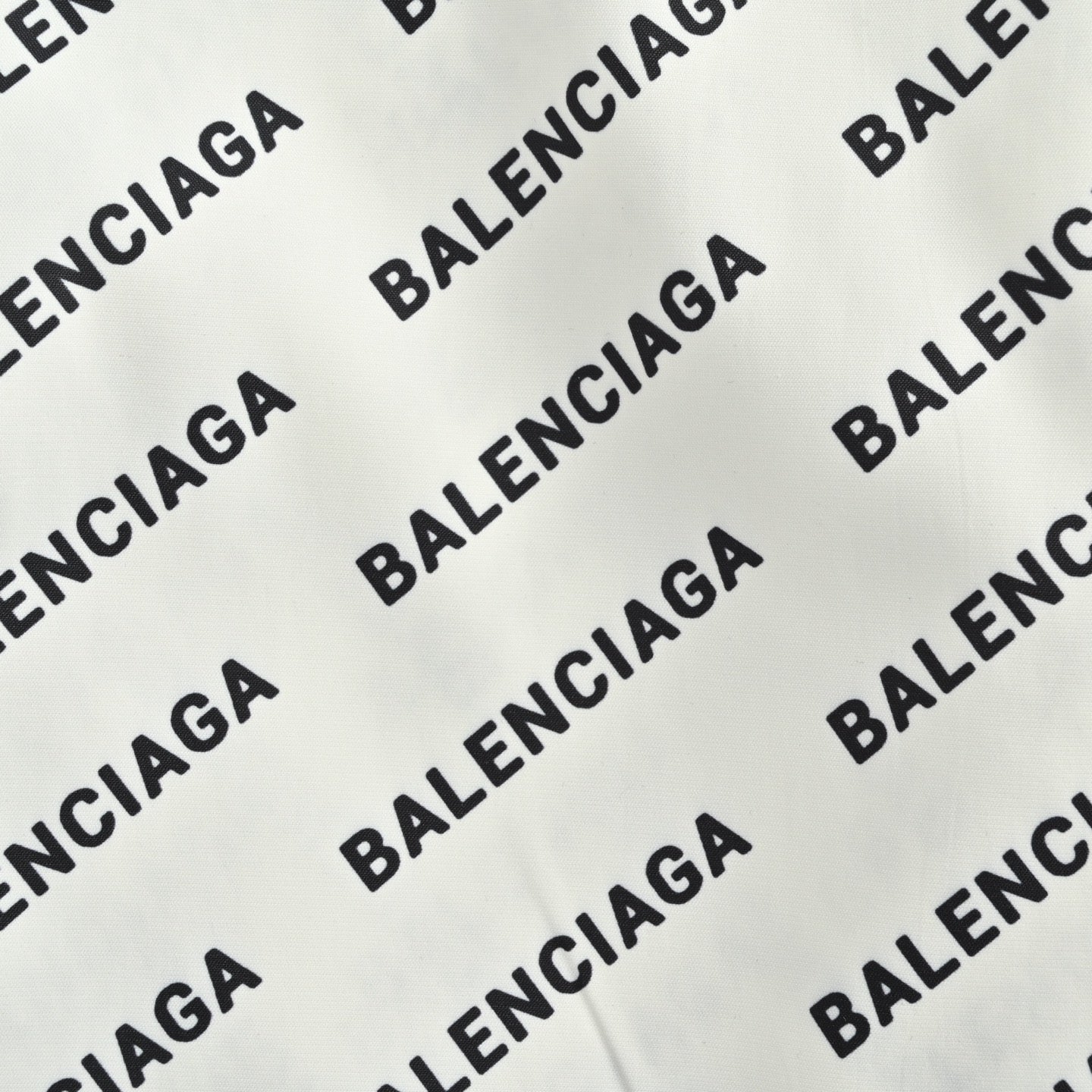 Short Balenciaga avec logo