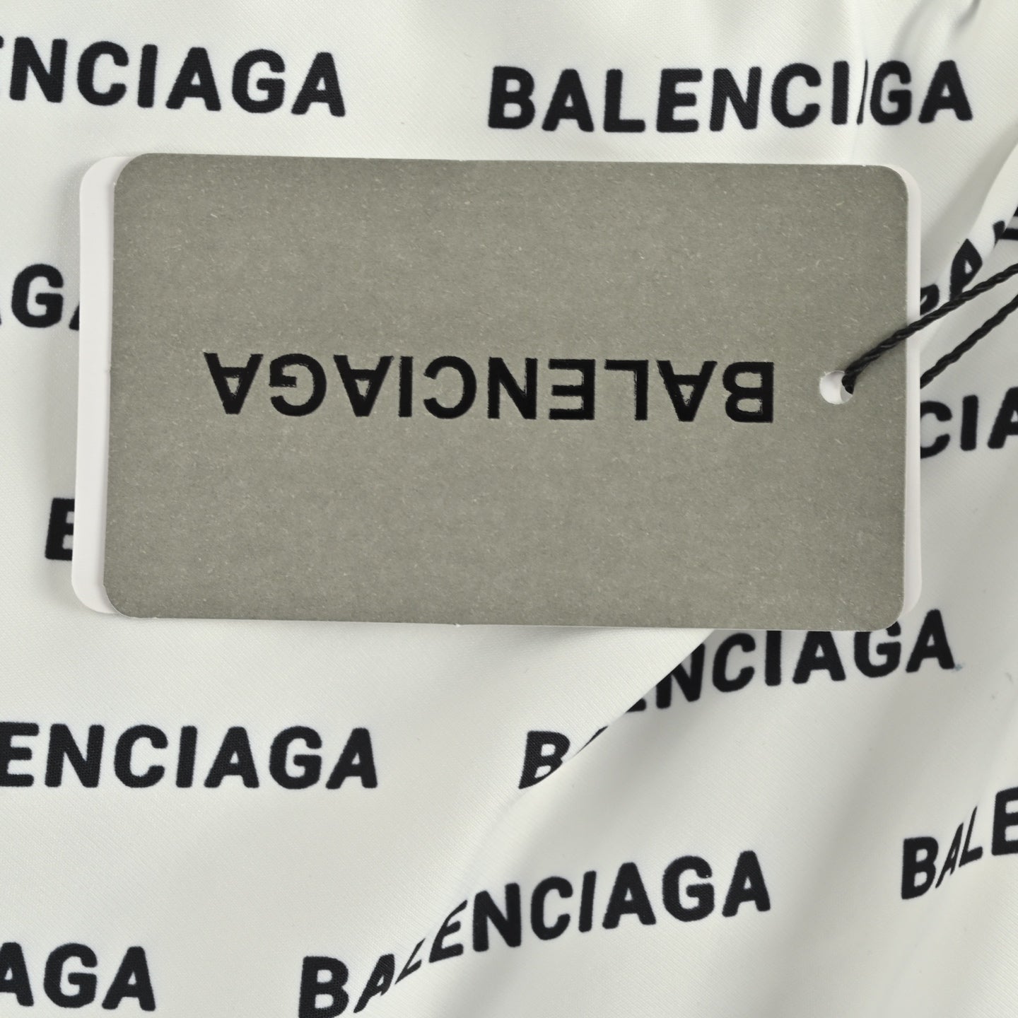 Short Balenciaga avec logo