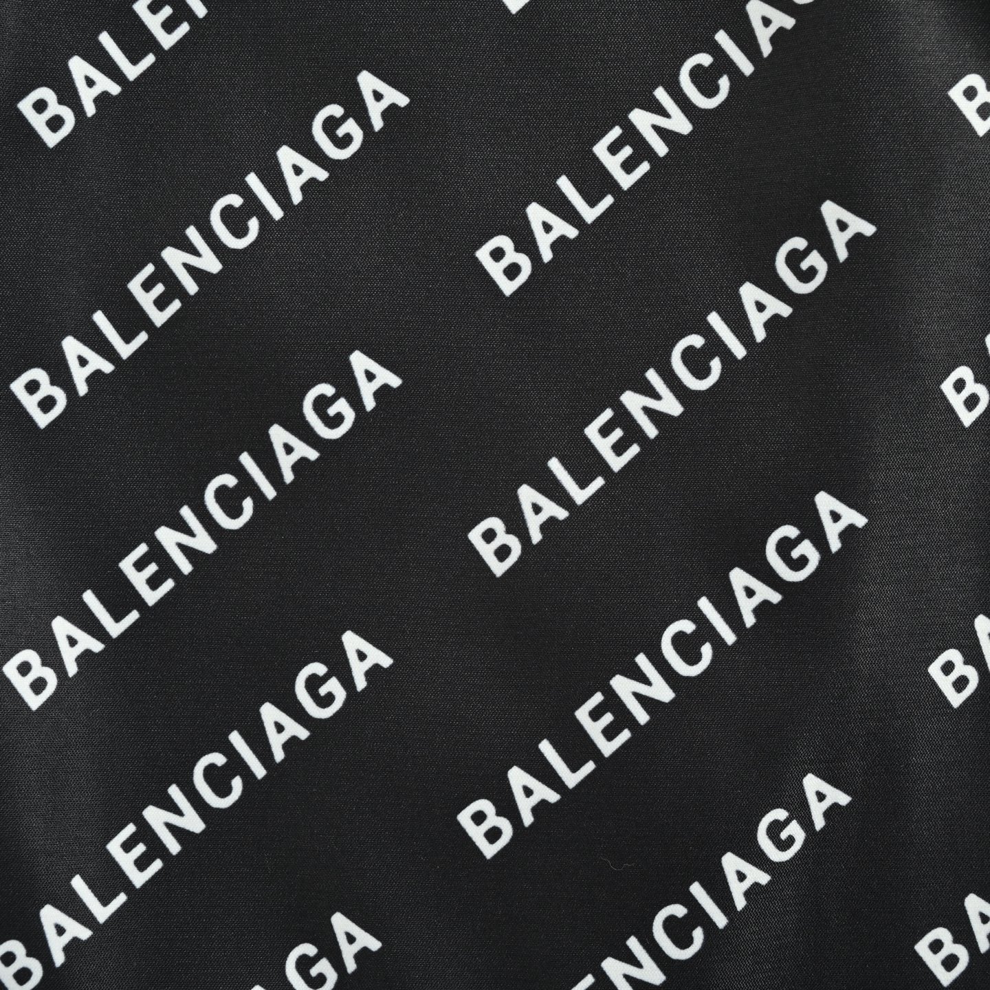 Short Balenciaga avec logo