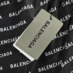 Short Balenciaga avec logo
