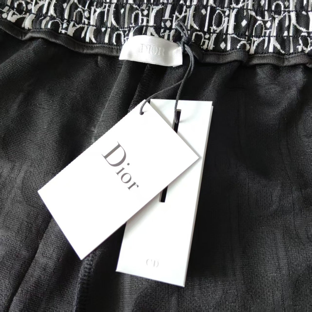 Short Dio! Monogram Logo